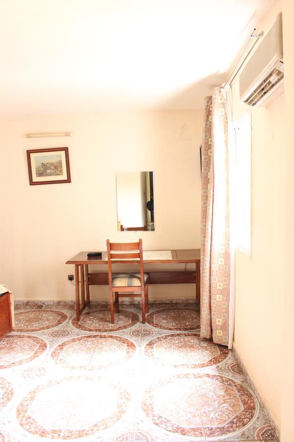 Meumi Palace Yaounde Luaran gambar