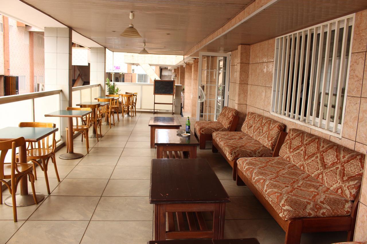 Meumi Palace Yaounde Luaran gambar