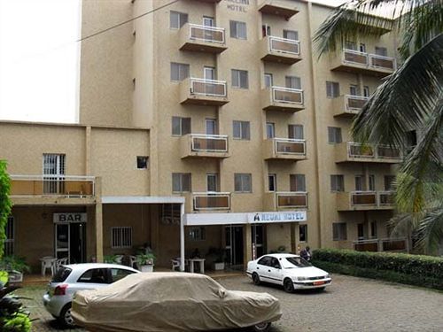 Meumi Palace Yaounde Luaran gambar